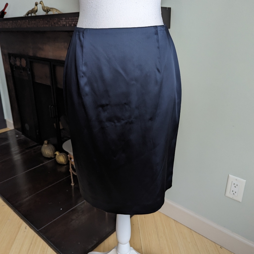Carlisle Women's US Size 0 Midnight Blue Satin Skirt Minimalist Shiny Evening